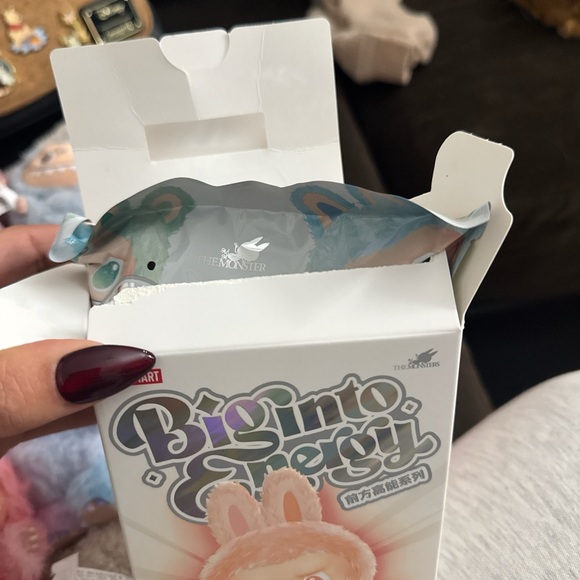 Big Into Energy Labubu - Picture 3 of 4